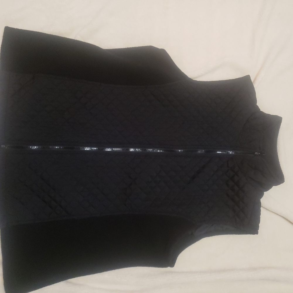 Izod Womens Large Black polyester zip up vest